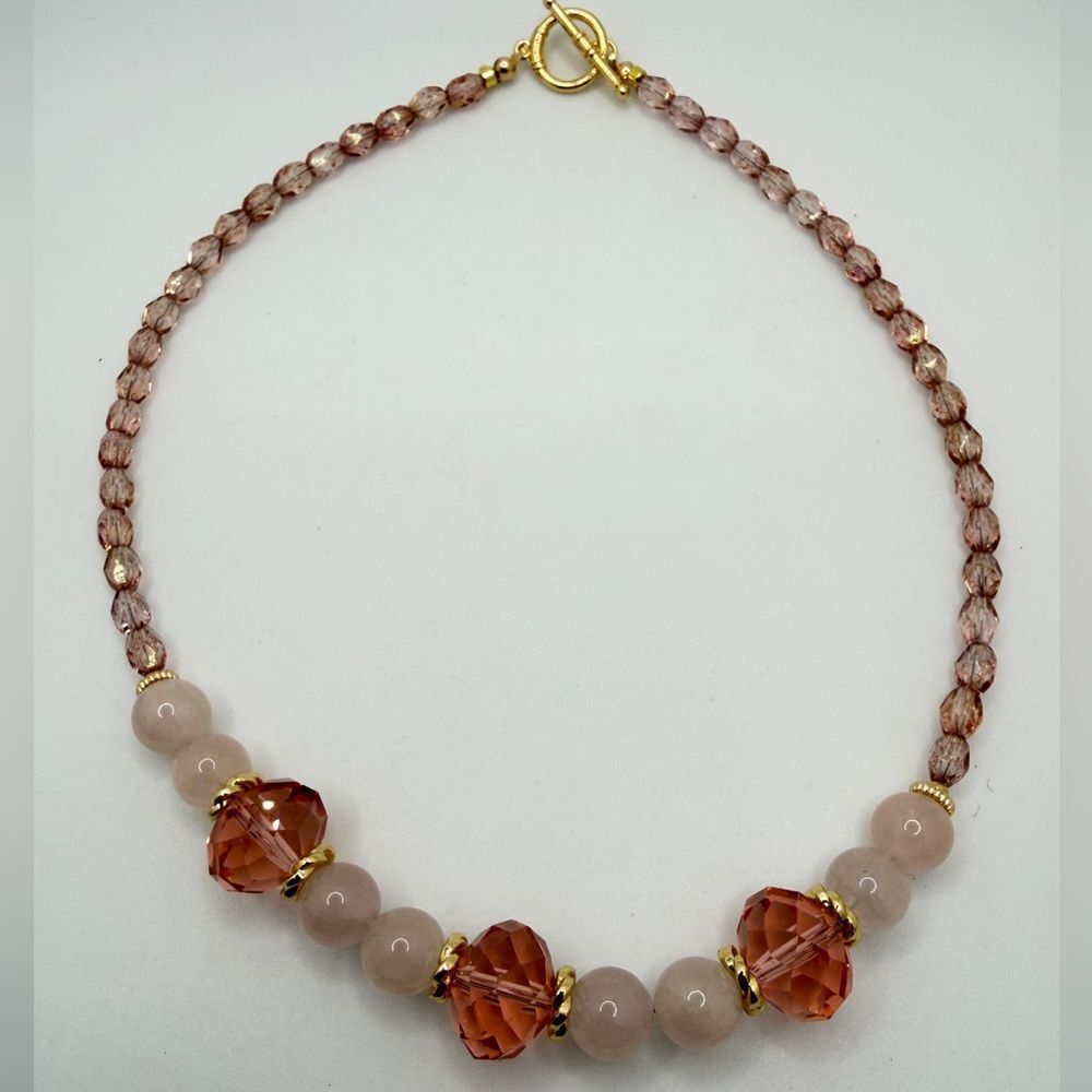 NWOT 16" Rose Quartz, faceted and czech glass beaded necklace w/ gold tone clasp
